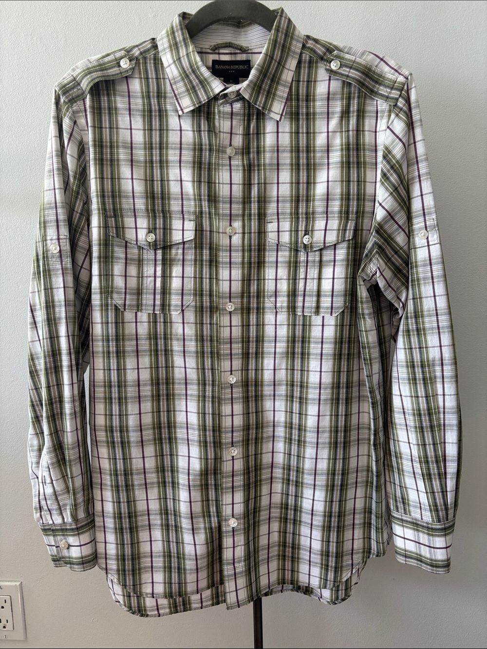 Banana Republic Plaid Long-Sleeve Button Down Shirt